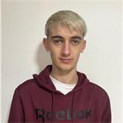 Profesor de Primaria con conocimiento básico sobre todas las materias